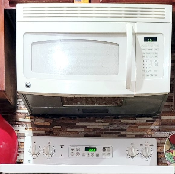 Fridge, microwave, stove, dishwasher - Picture 2 of 4
